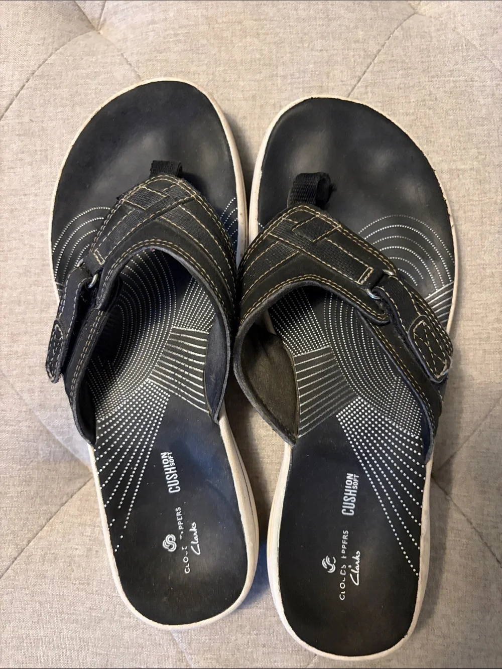 Clarks Black and White Cushioned Thong Sandals